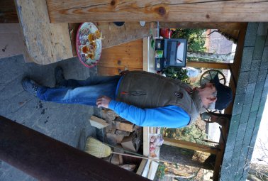378x255
