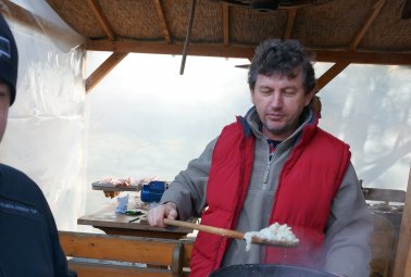 378x255